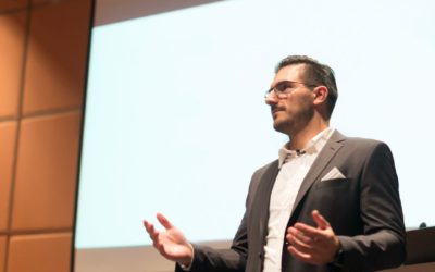 Comment choisir le meilleur conférencier en entrepreneuriat pour votre événement